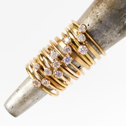 verschiedene Verlobungsringe aus fairmined eco Gelbgold mit Brillanten